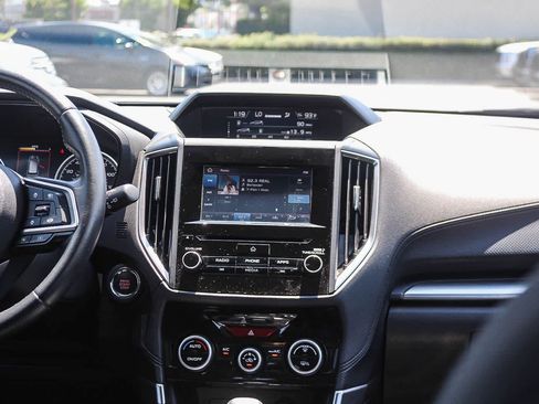 Used 2020 Subaru Forester Premium AWD/4WD image 17