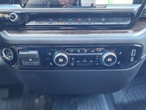 New 2026 GMC Sierra 1500 Elevation w/ LPO, Elevation Black Package AWD/4WD image 29