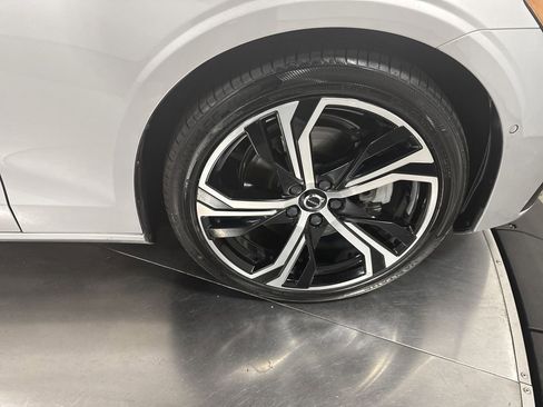 Used 2024 Volvo S60 B5 Plus image 14