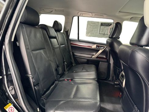 Used 2016 Lexus GX 460 w/ Premium Package AWD/4WD image 18