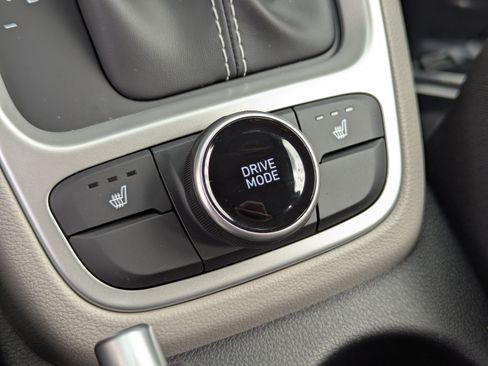 New 2026 Hyundai Venue SEL FWD image 23