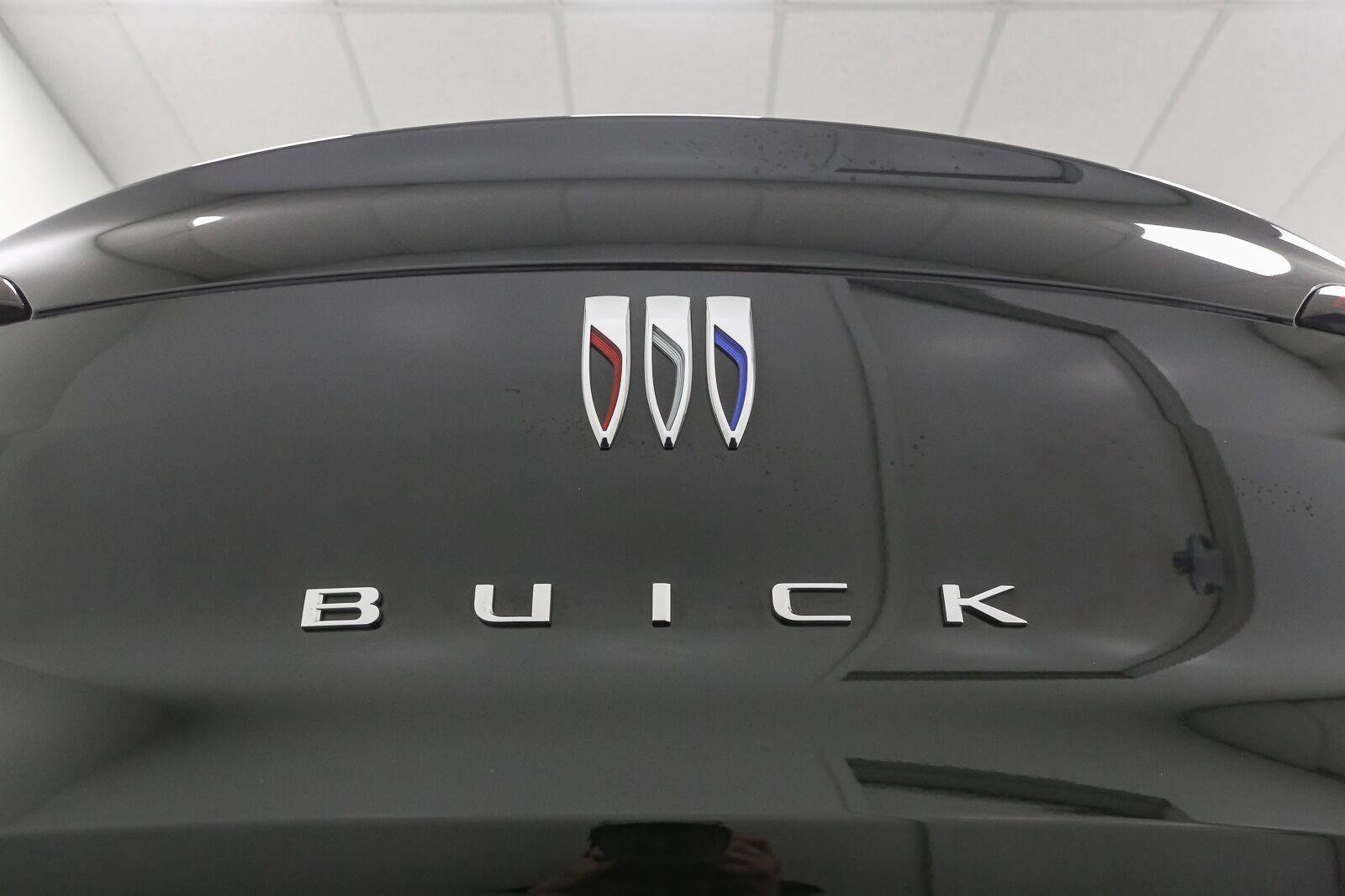Used 2025 Buick Envista Preferred w/ Convenience I Package FWD image 11