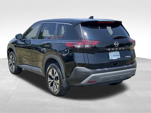 Used 2022 Nissan Rogue SV image 5