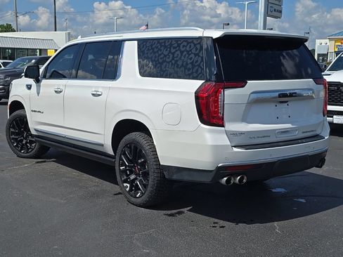 Used 2022 GMC Yukon XL Denali w/ Denali Ultimate Package AWD/4WD image 58