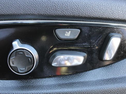 Used 2016 Cadillac Escalade Platinum AWD/4WD image 7