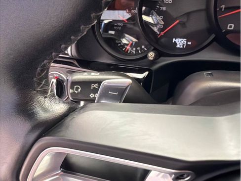 Used 2019 Porsche 911 Carrera T RWD image 30