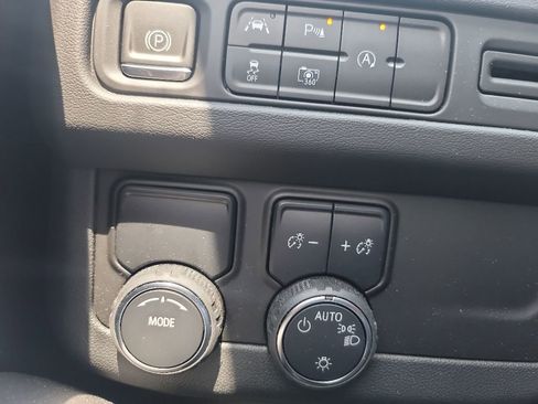 Used 2023 Chevrolet Tahoe RST w/ Luxury Package RWD image 14