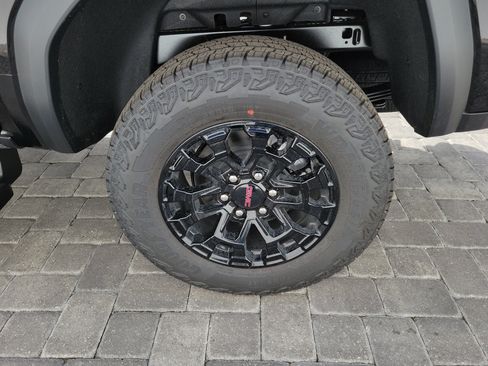New 2026 GMC Canyon Elevation w/ Convenience Package RWD image 10