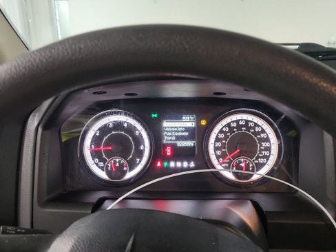 Used 2019 RAM 1500 Tradesman w/ Chrome Appearance Group RWD image 14