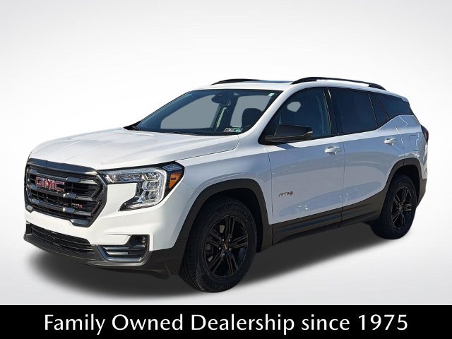 Used 2023 GMC Terrain AT4 AWD/4WD image 3