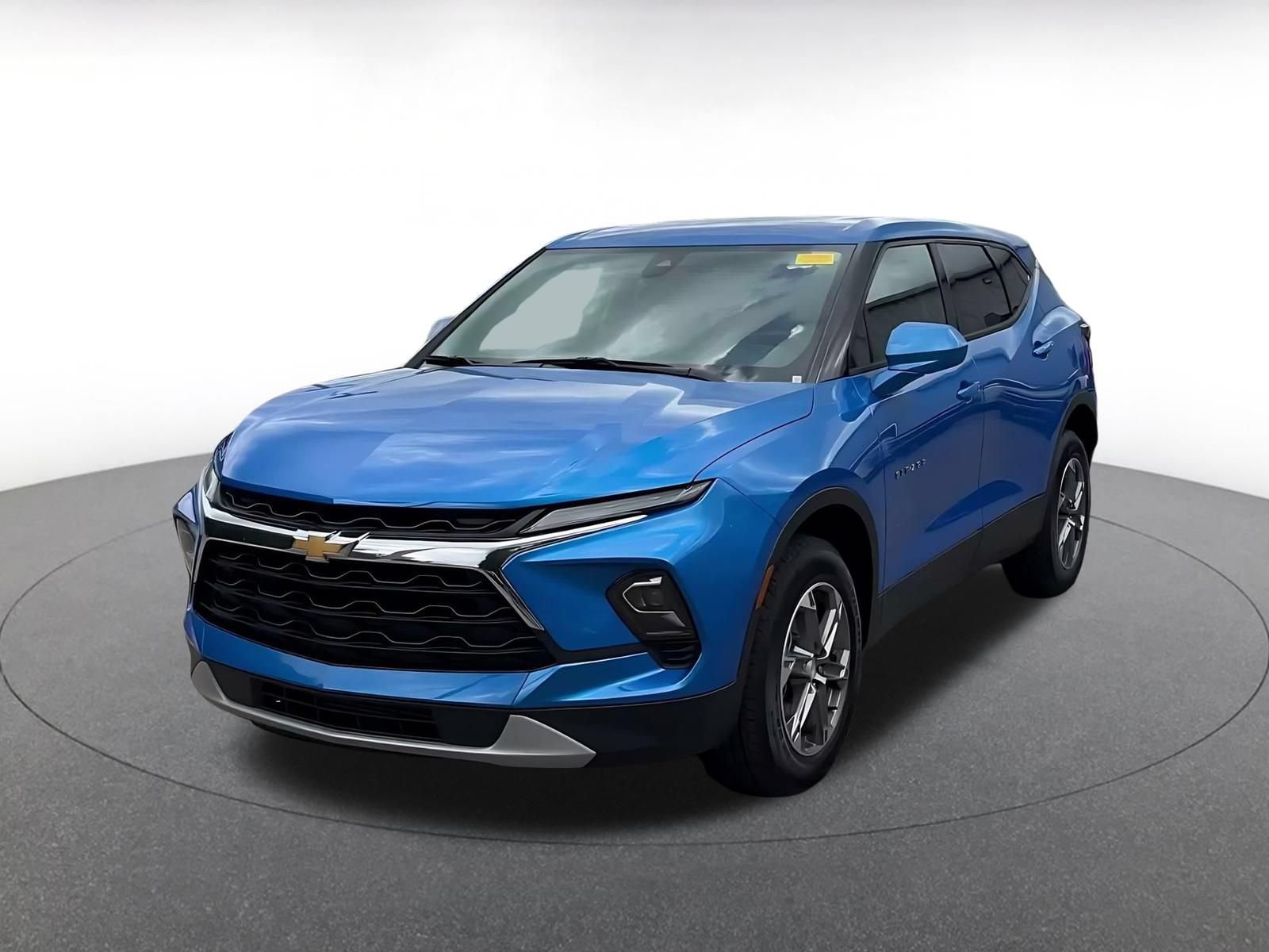 Used 2026 Chevrolet Blazer LT FWD image 4