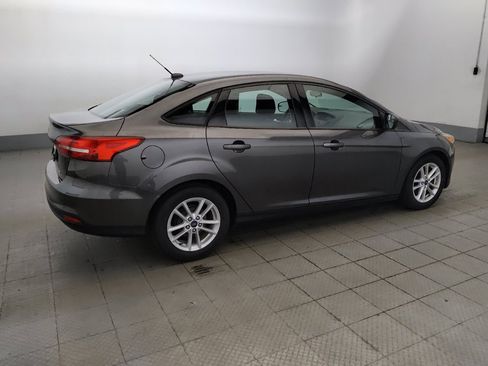 Used 2018 Ford Focus SE FWD image 10