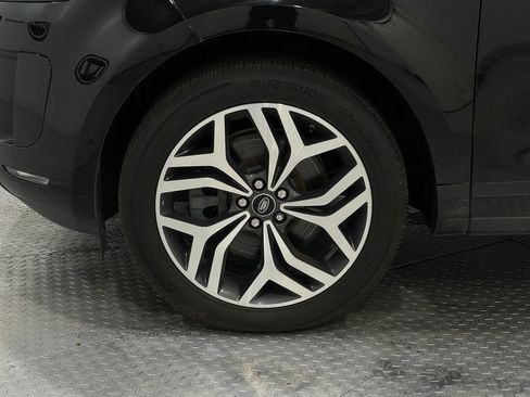 Used 2020 Land Rover Range Rover Evoque SE image 36