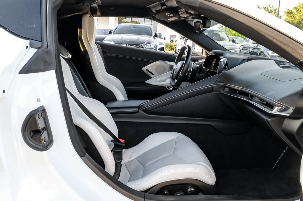 Used 2020 Chevrolet Corvette Stingray Preferred Cpe w/ 2LT Preferred Equipment Group RWD image 34
