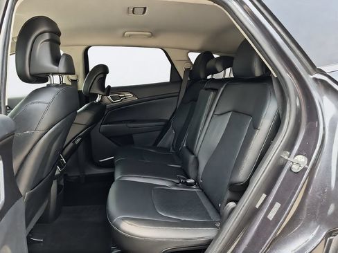 Used 2023 Kia Sportage EX FWD image 26