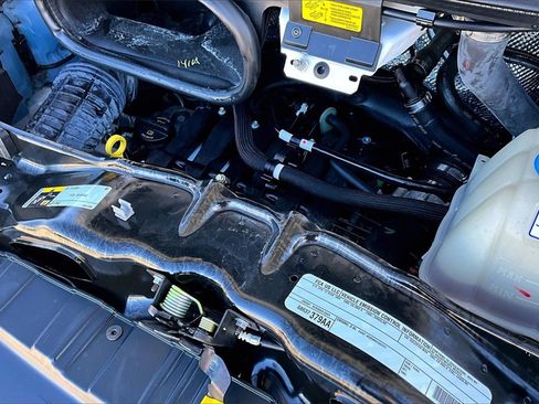 Used 2024 RAM ProMaster 2500 w/ Convenience Group image 31