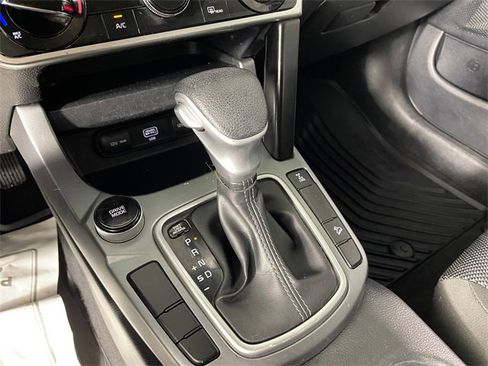 Certified 2022 Kia Seltos LX image 9