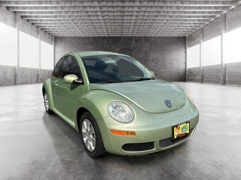 Used 2009 Volkswagen Beetle Coupe image 1
