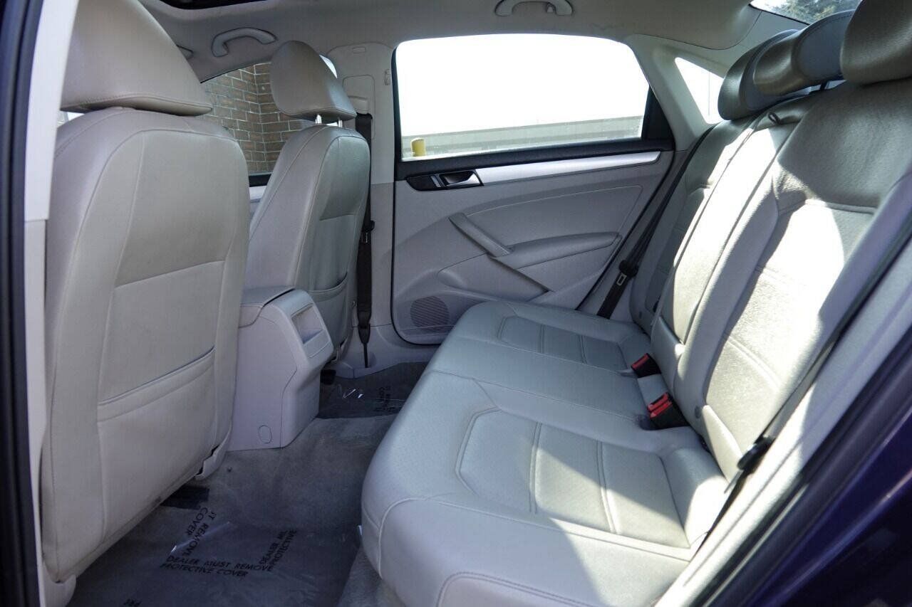 Used 2012 Volkswagen Passat 2.5 SE FWD image 53