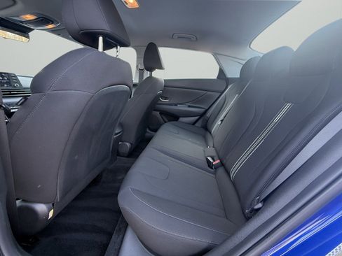 Used 2023 Hyundai Elantra SEL image 8