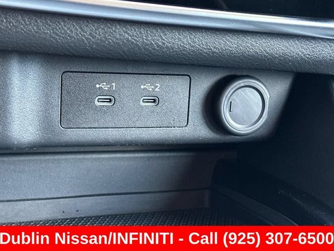 Used 2025 Nissan Rogue S FWD image 32