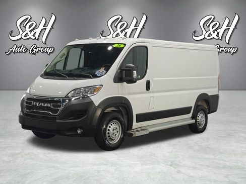 Used 2025 RAM ProMaster 2500 w/ U-Haul Equipment Group FWD image 12