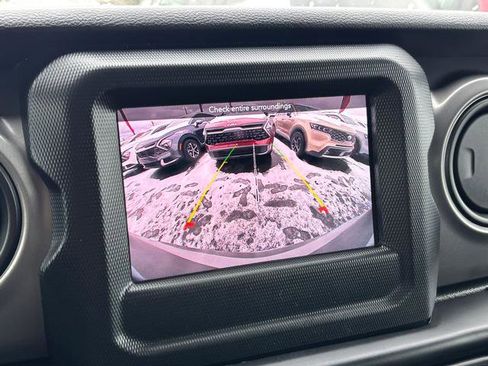 Used 2021 Jeep Wrangler Sport image 24