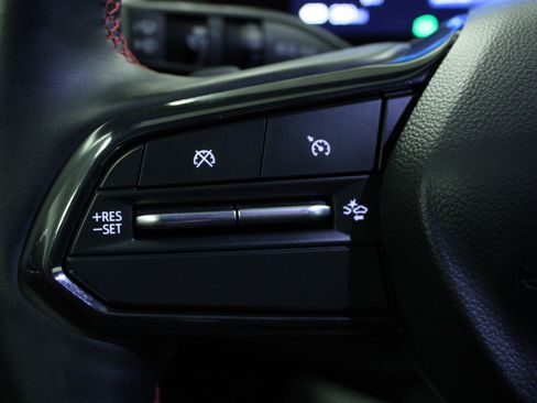 Used 2024 Chevrolet Equinox EV RS image 20