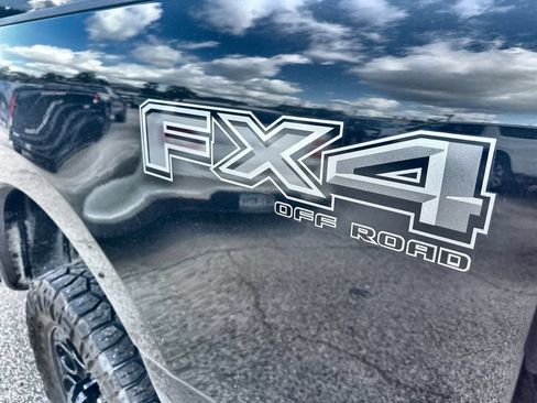 Used 2023 Ford F250 Lariat w/ Lariat Ultimate Package AWD/4WD image 7
