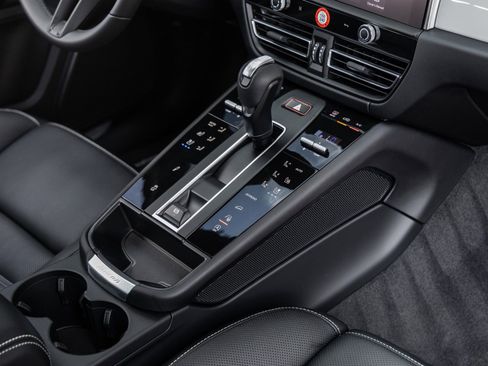 New 2026 Porsche Macan S image 36