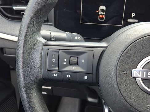 Certified 2025 Nissan Kicks SV AWD/4WD image 21