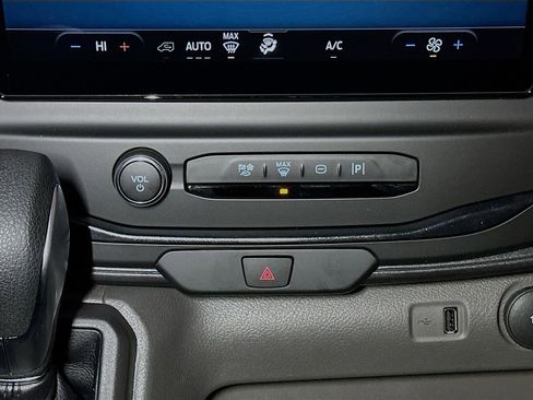 New 2026 Ford Transit 250 148 Medium Roof Extended AWD w/ Load Area Protection Package image 10