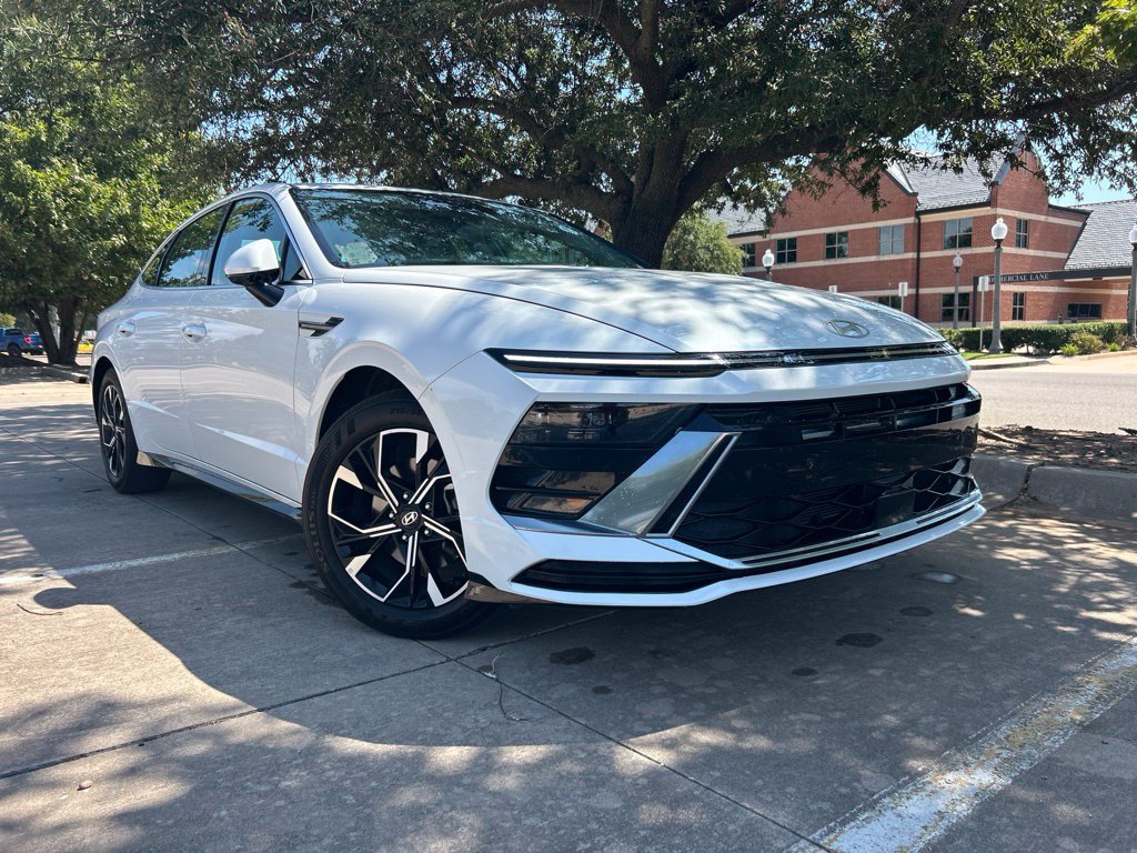 Certified 2025 Hyundai Sonata SEL FWD image 3