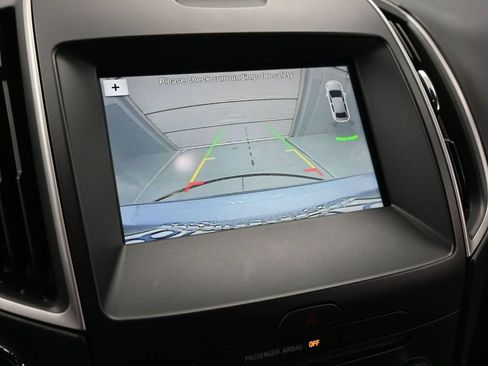 Used 2018 Ford Edge SEL w/ Equipment Group 201A FWD image 16