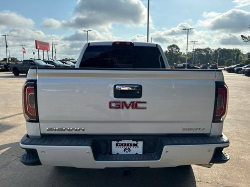 Used 2016 GMC Sierra 1500 Denali w/ Denali Ultimate Package AWD/4WD image 4