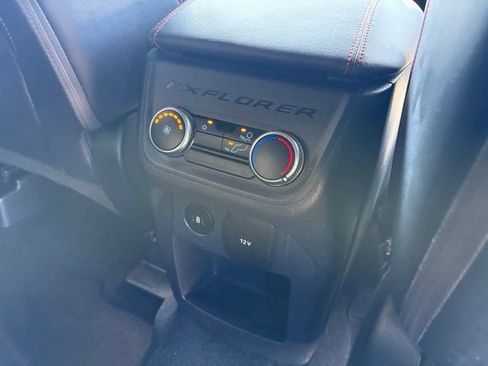 Used 2025 Ford Explorer ST-Line w/ ST-Line Street Pack AWD/4WD image 29