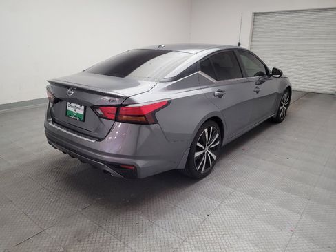 Used 2019 Nissan Altima 2.5 SR w/ SR Premium Package FWD image 9