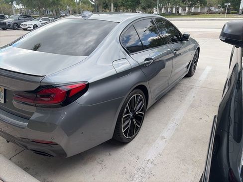 Used 2023 BMW 530e w/ M Sport Package RWD image 5