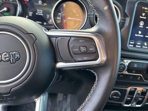 Used 2022 Jeep Wrangler Unlimited Sahara 4xe image 19