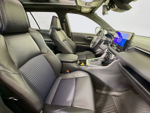 Certified 2025 Toyota RAV4 XSE w/ Advanced Technology Package image 32