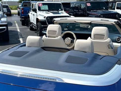 Used 2023 Mercedes-Benz E 450 4MATIC Cabriolet image 16