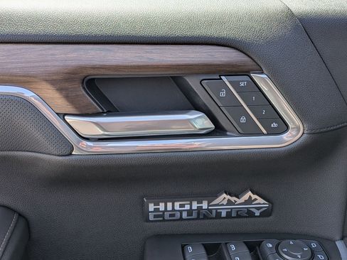 Used 2025 Chevrolet Silverado 1500 High Country w/ Midnight Edition image 12