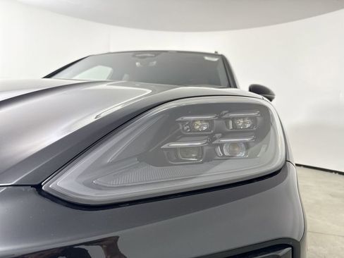 New 2026 Porsche Cayenne GTS image 11