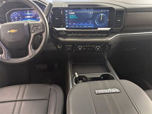 Certified 2024 Chevrolet Silverado 2500 High Country w/ Technology Package image 25