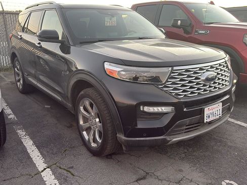 Used 2020 Ford Explorer Platinum w/ Premium Technology Package image 1