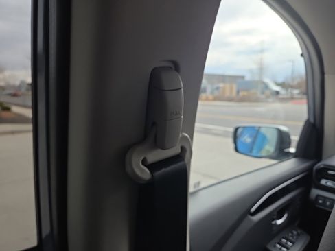 New 2025 Honda Pilot Touring image 21