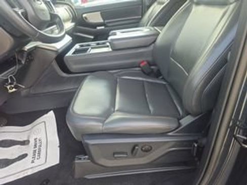 Used 2025 Ford Expedition Active AWD/4WD image 10