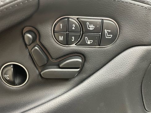 Used 2009 Mercedes-Benz SL 550 image 24