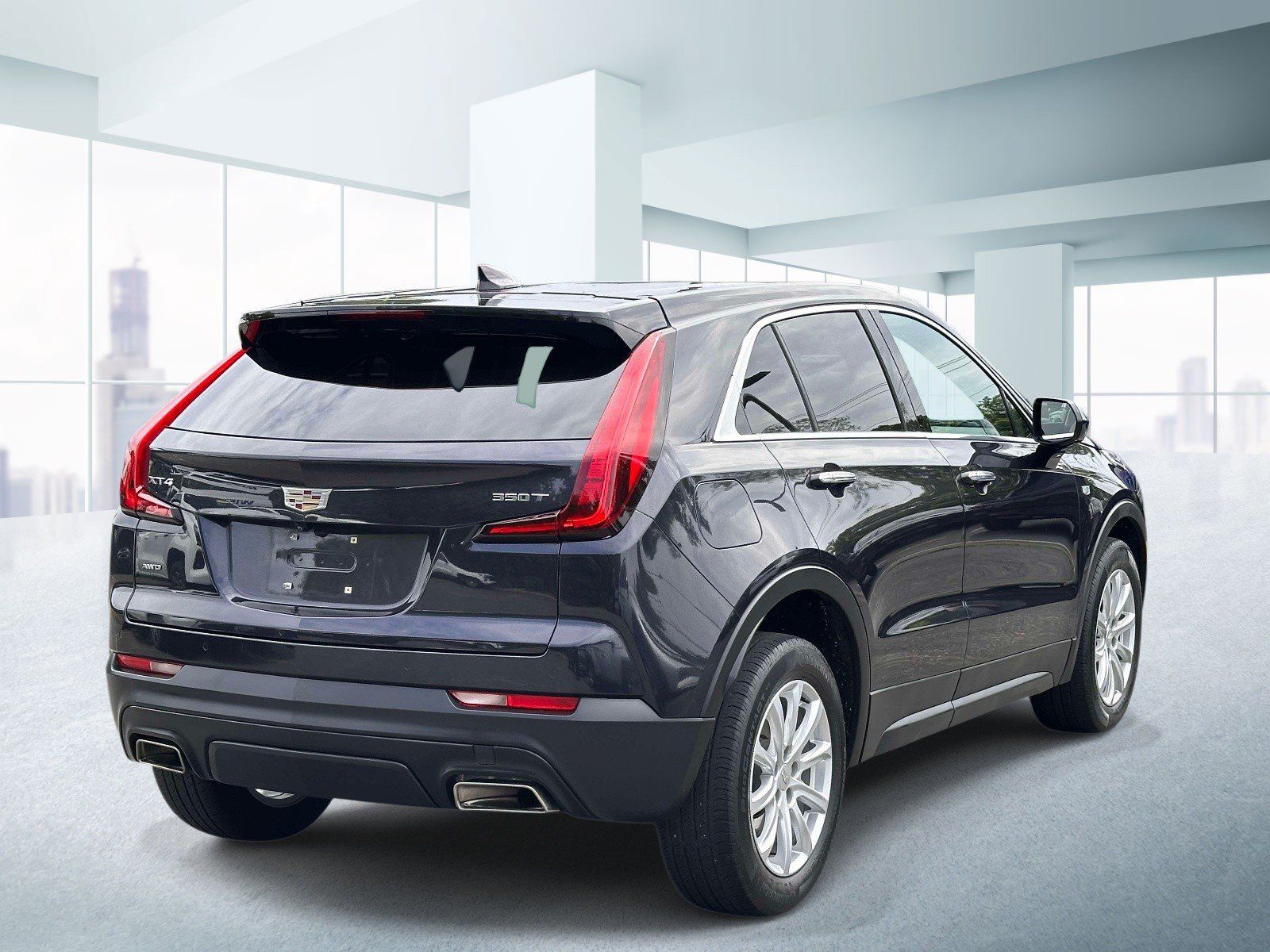 Used 2022 Cadillac XT4 Luxury w/ Cold Weather Package AWD/4WD image 4