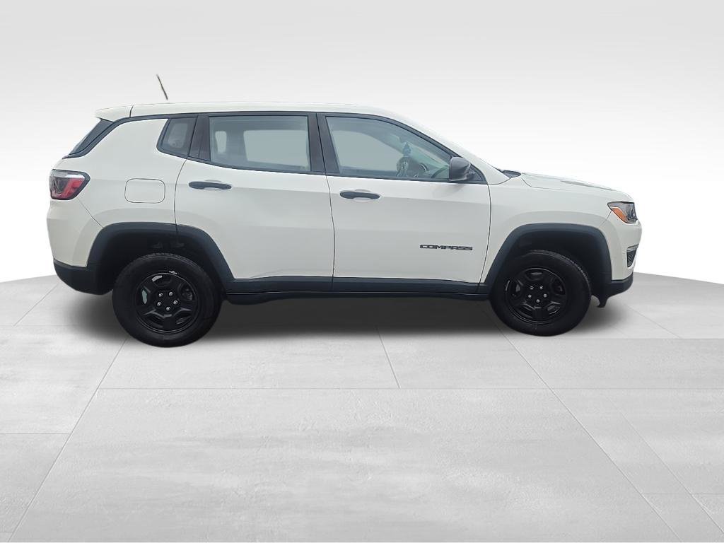 Used 2018 Jeep Compass Sport AWD/4WD image 6